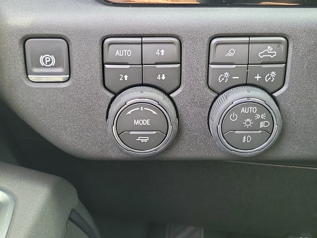 New 2026 Chevrolet Silverado 2500 LT w/ All Star Edition AWD/4WD image 15