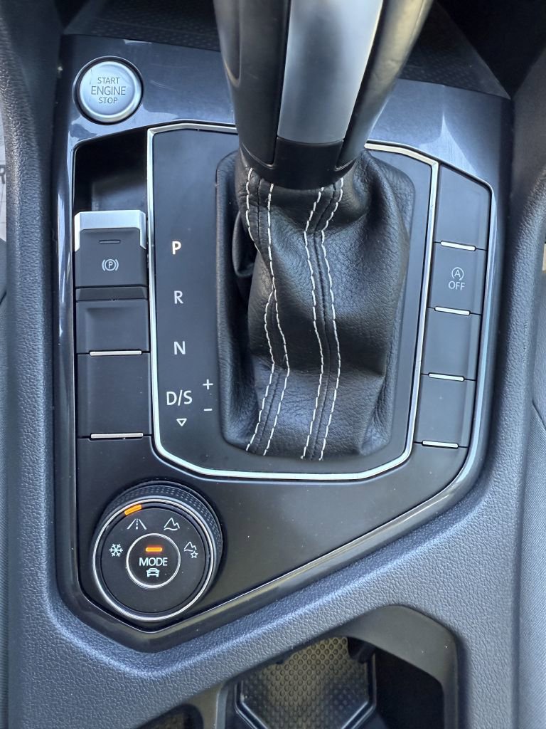 Used 2021 Volkswagen Tiguan SE w/ Panoramic Sunroof Package AWD/4WD image 34