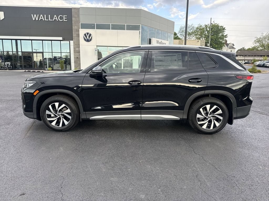 New 2026 Volkswagen Tiguan S FWD image 1
