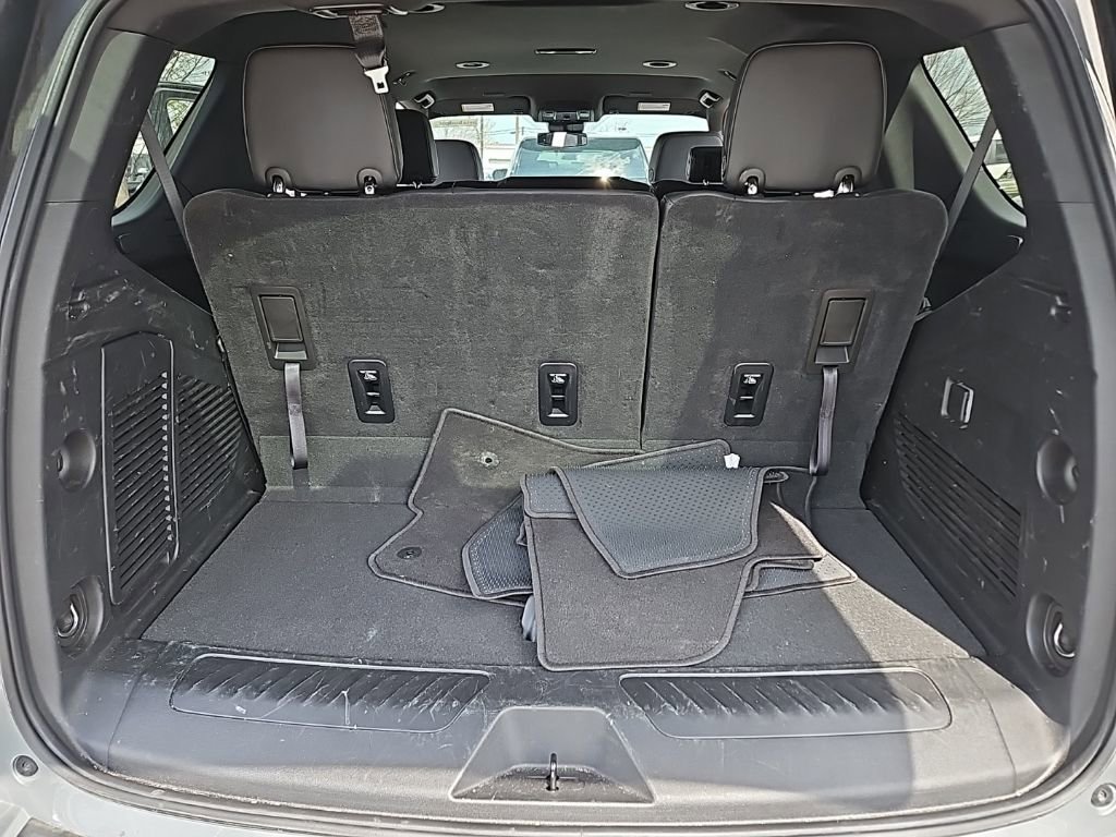 Used 2025 Chevrolet Tahoe LT image 10