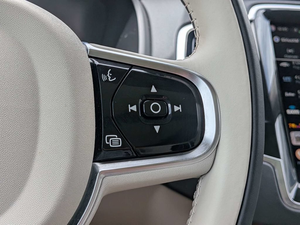 Certified 2024 Volvo XC90 B6 Ultimate w/ Lounge Package AWD/4WD image 36