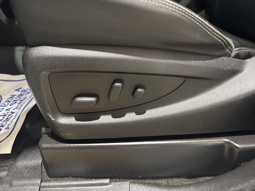 Used 2018 Chevrolet Silverado 2500 High Country w/ Duramax Plus Package image 11