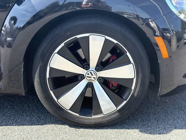 Used 2013 Volkswagen Beetle 2.0T FWD image 14