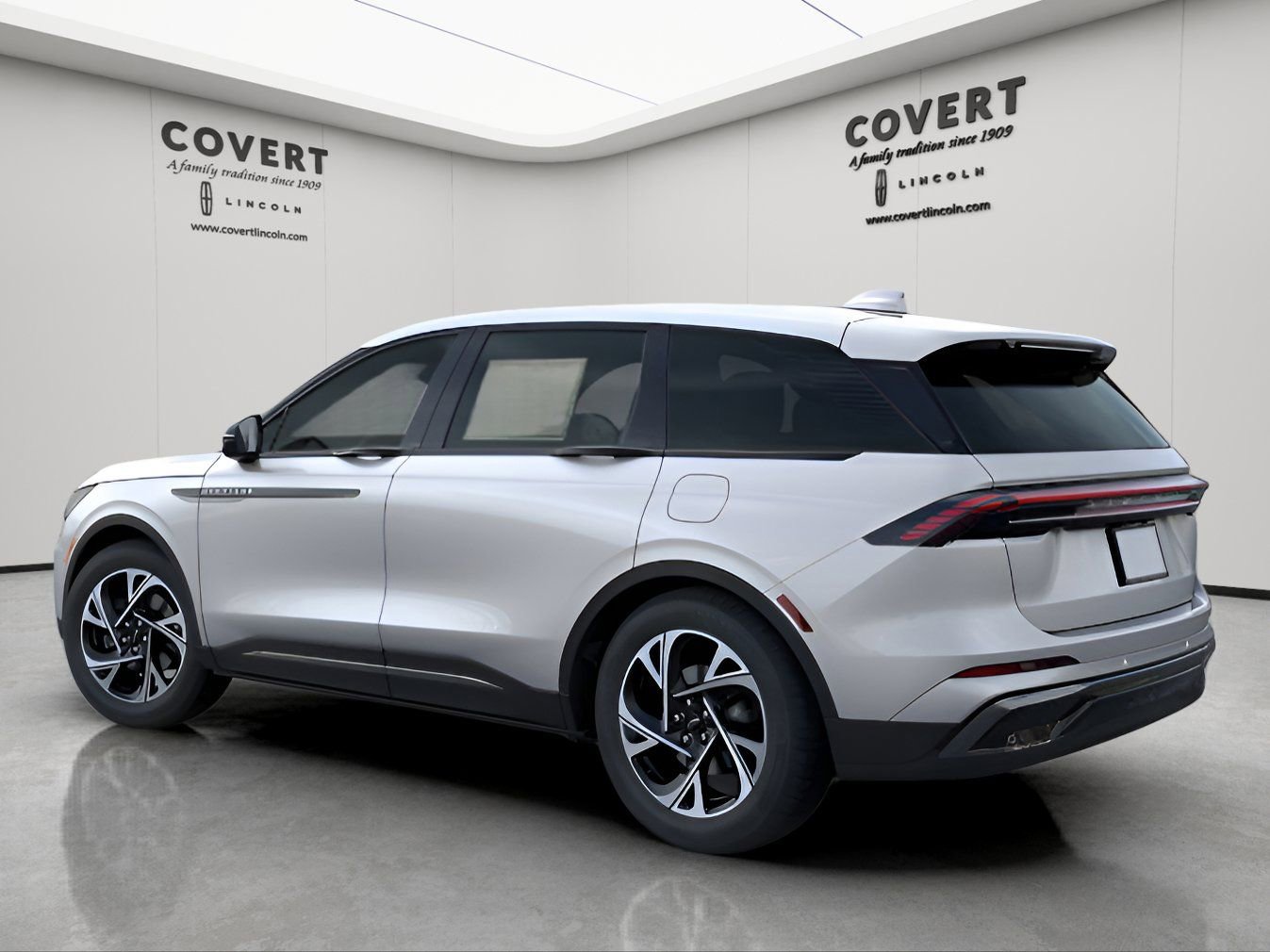 New 2026 Lincoln Nautilus Premier w/ Jet Appearance Package image 4