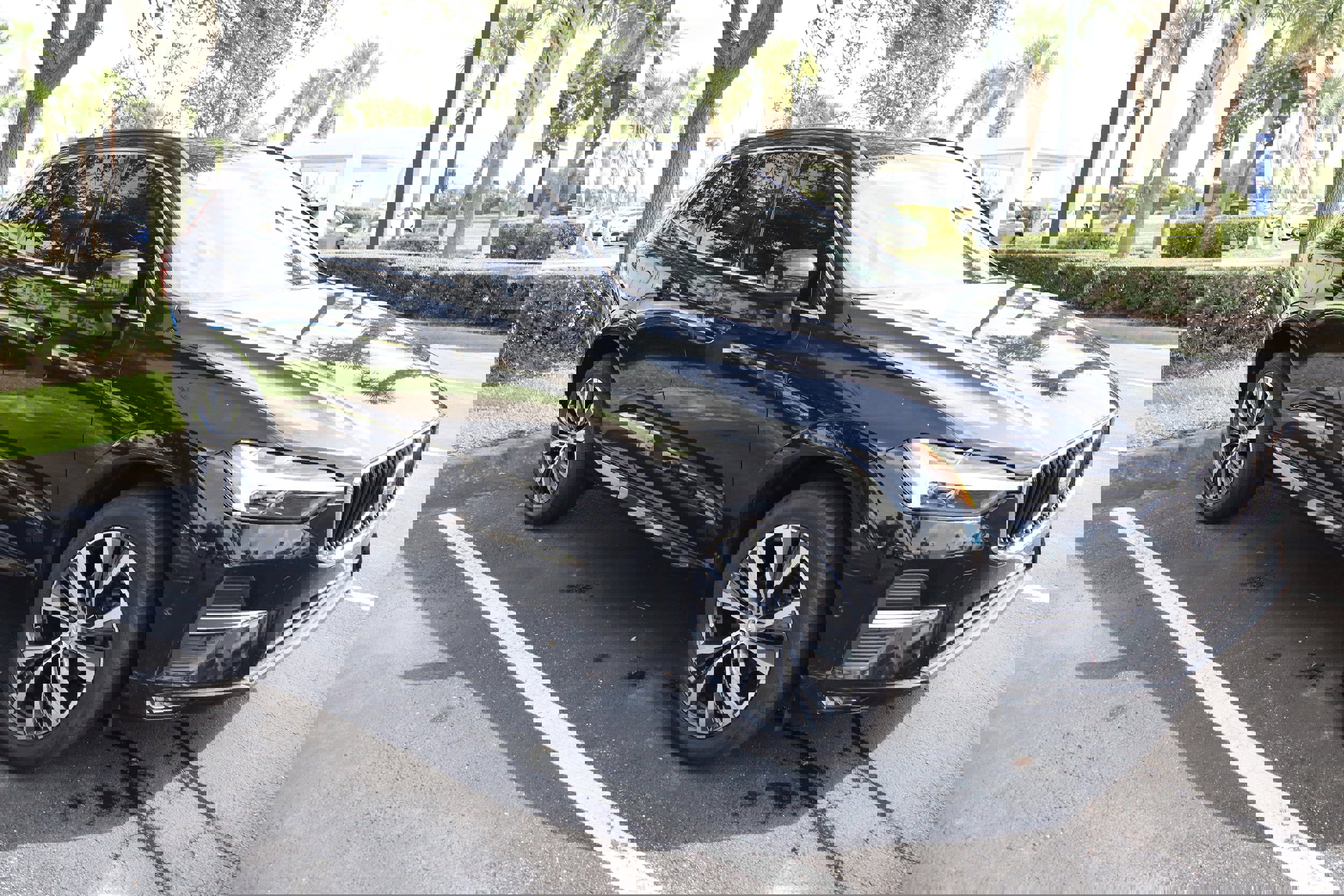 Certified 2022 Volvo XC60 B5 Momentum w/ Advanced Package