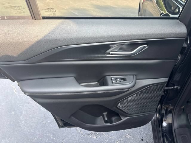 Used 2023 Jeep Grand Cherokee Altitude AWD/4WD image 21