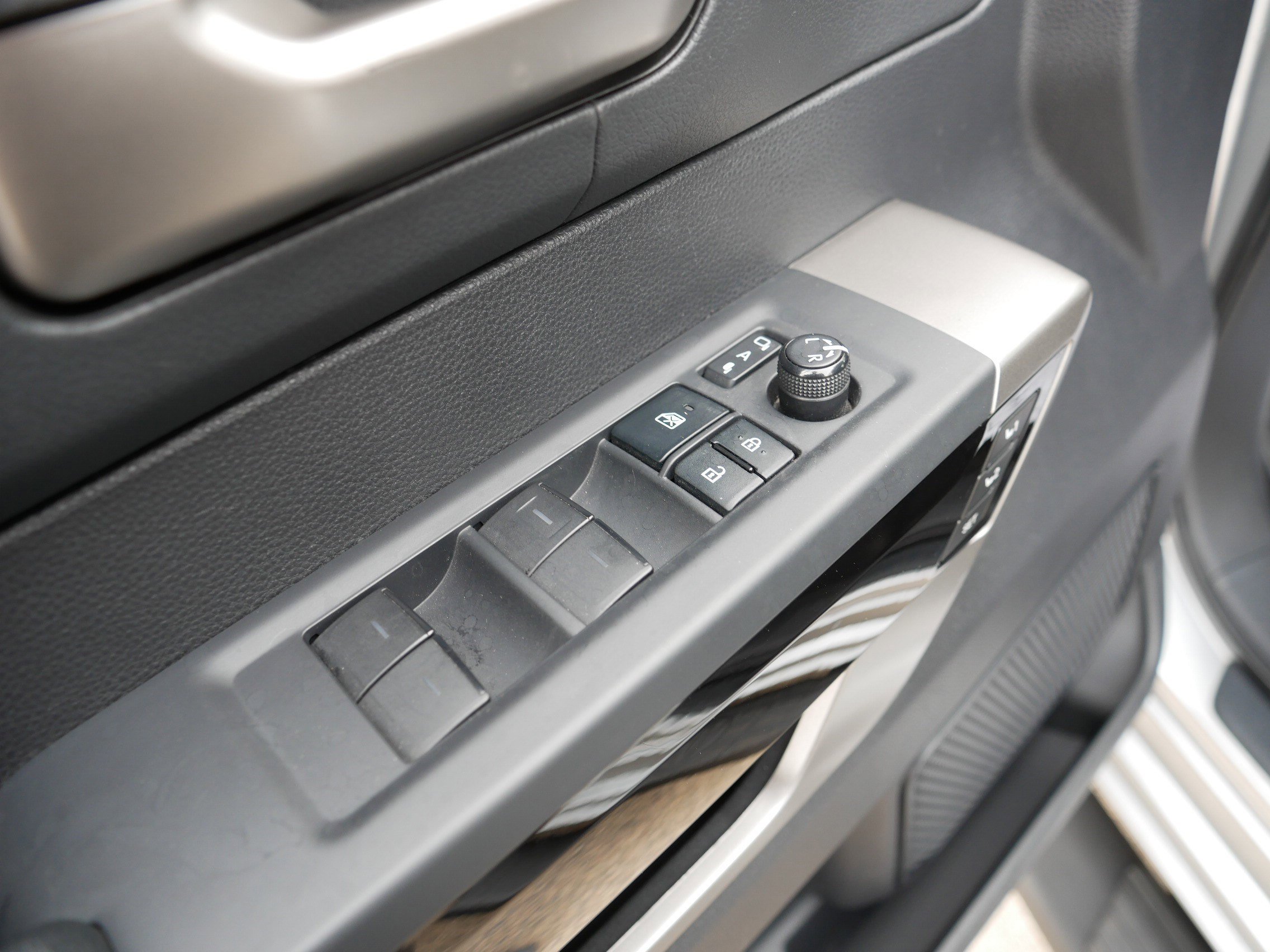 Used 2022 Toyota Tundra Limited image 19