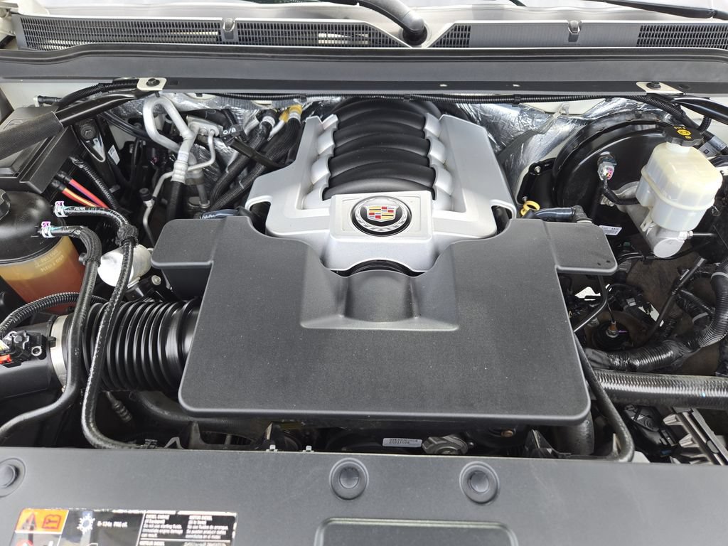 Used 2015 Cadillac Escalade Luxury AWD/4WD image 31