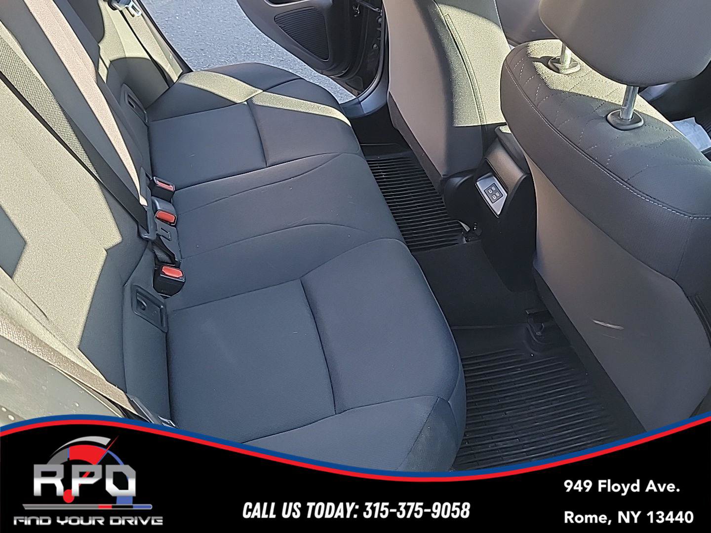 Used 2024 Toyota Corolla LE FWD image 10