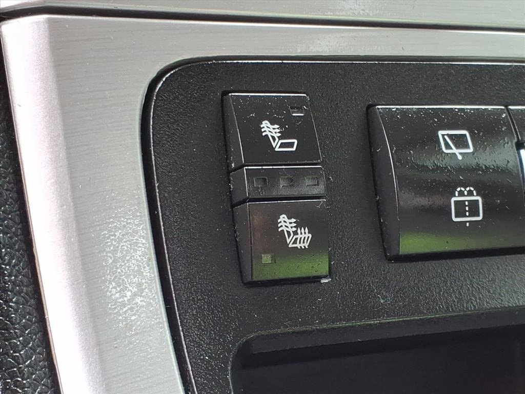 Used 2011 GMC Acadia SLE image 7