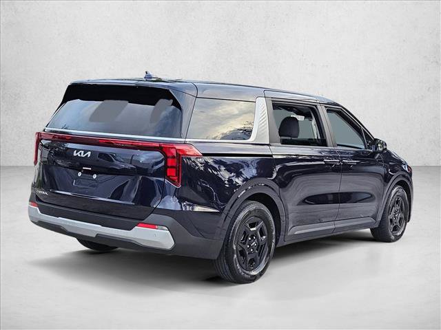 Used 2025 Kia Carnival LX FWD image 5