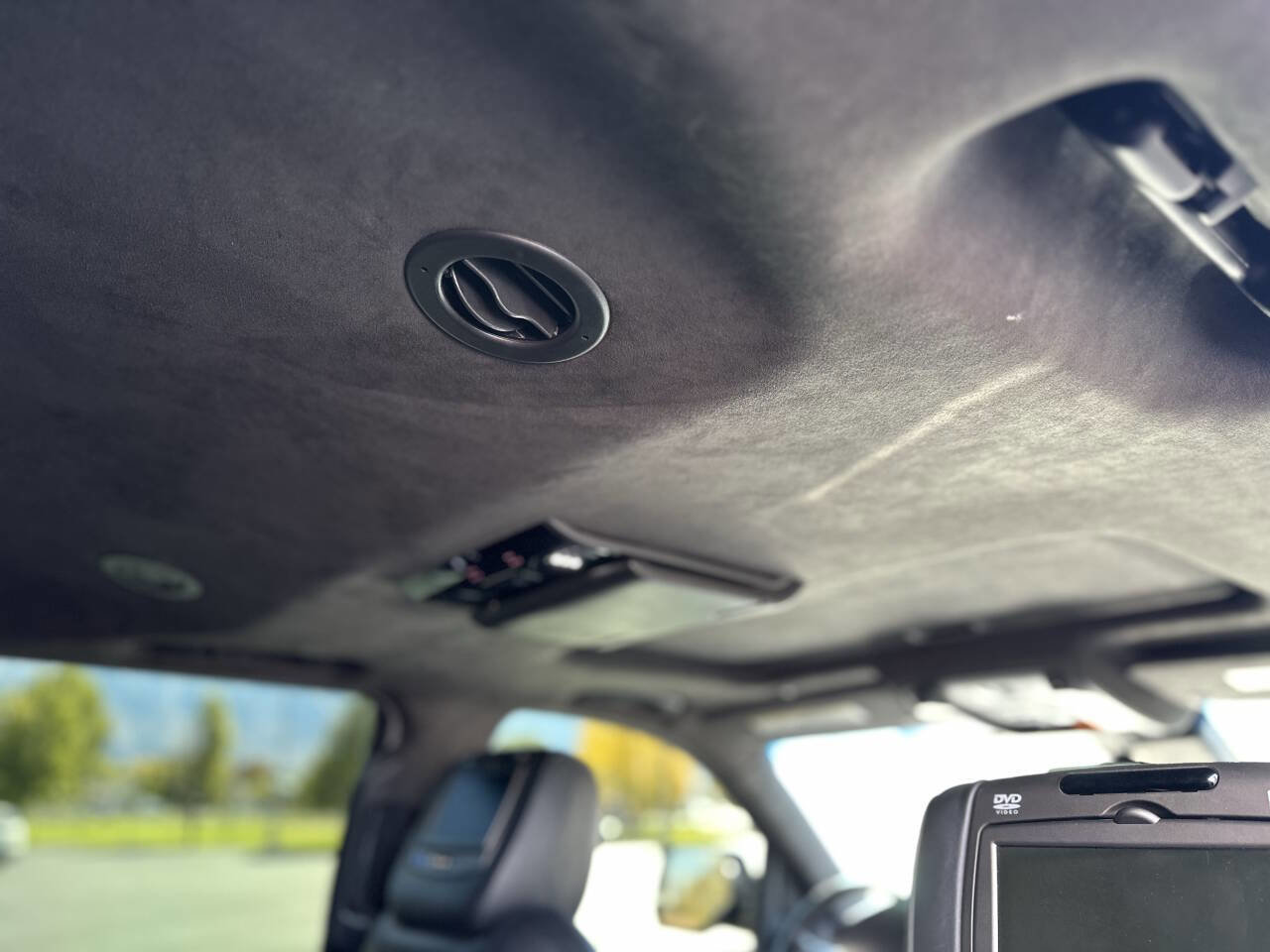 Used 2017 Cadillac Escalade ESV Platinum image 19