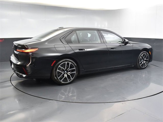New 2024 BMW 760i xDrive w/ Executive Package image 15
