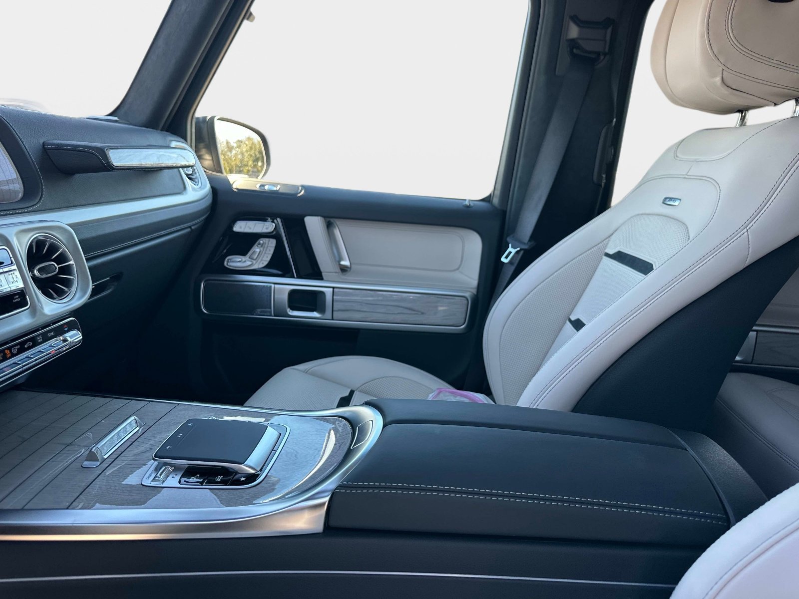 Used 2026 Mercedes-Benz G 63 AMG 4MATIC image 26