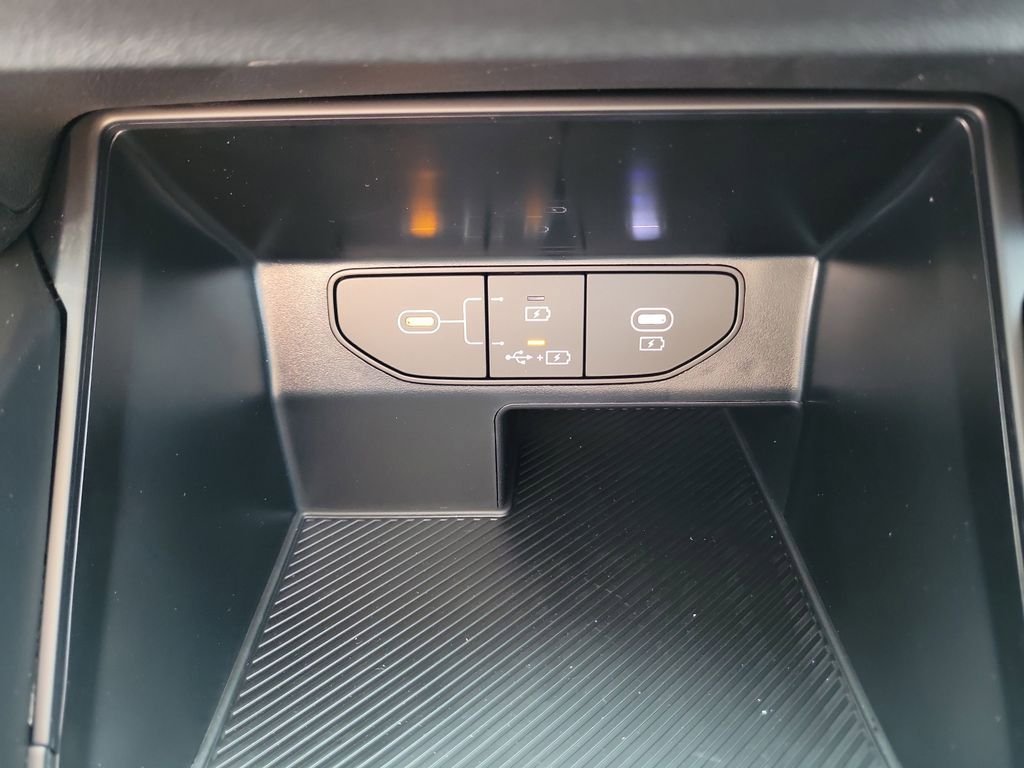 New 2026 Kia Sorento LX FWD image 33
