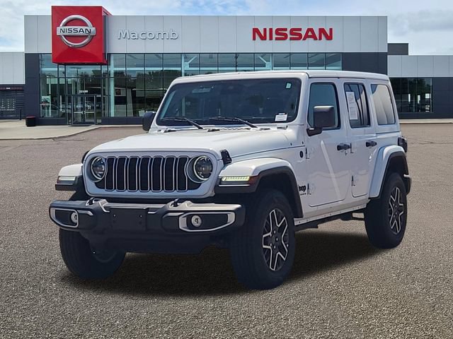 Used 2025 Jeep Wrangler Unlimited Sahara AWD/4WD image 3