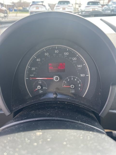 Used 2010 Volkswagen Beetle Coupe image 3