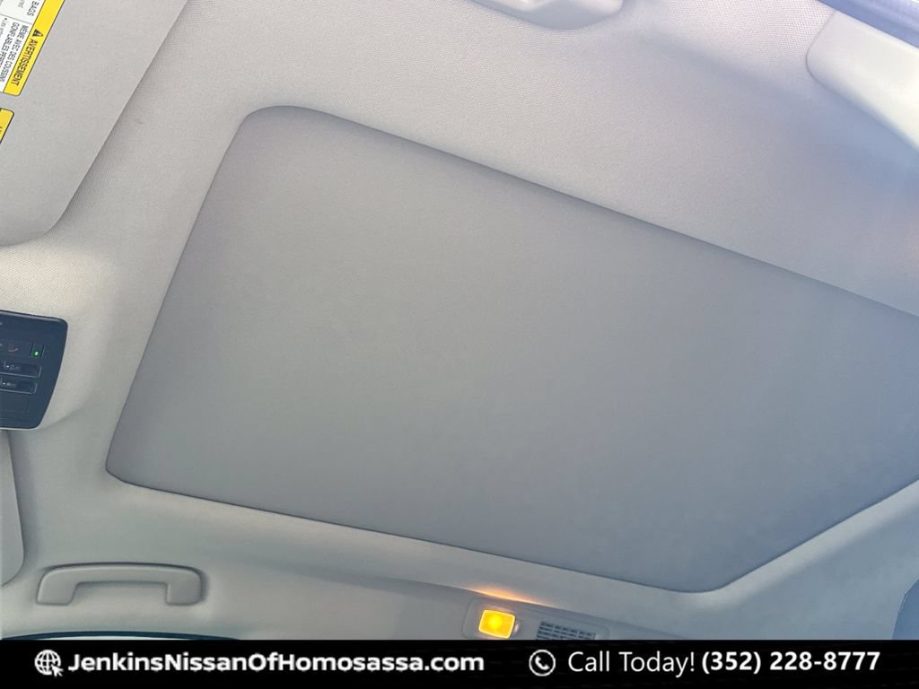 Certified 2022 Nissan Pathfinder SL w/ SL Premium Package FWD image 34