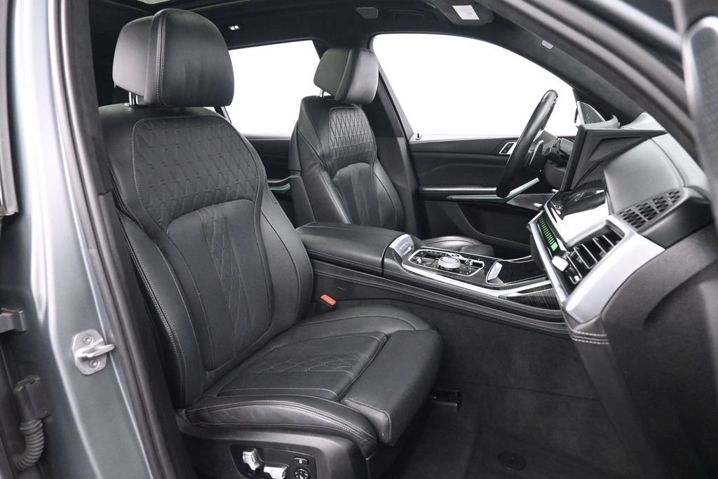 Used 2023 BMW X7 M60i w/ Executive Package AWD/4WD image 30
