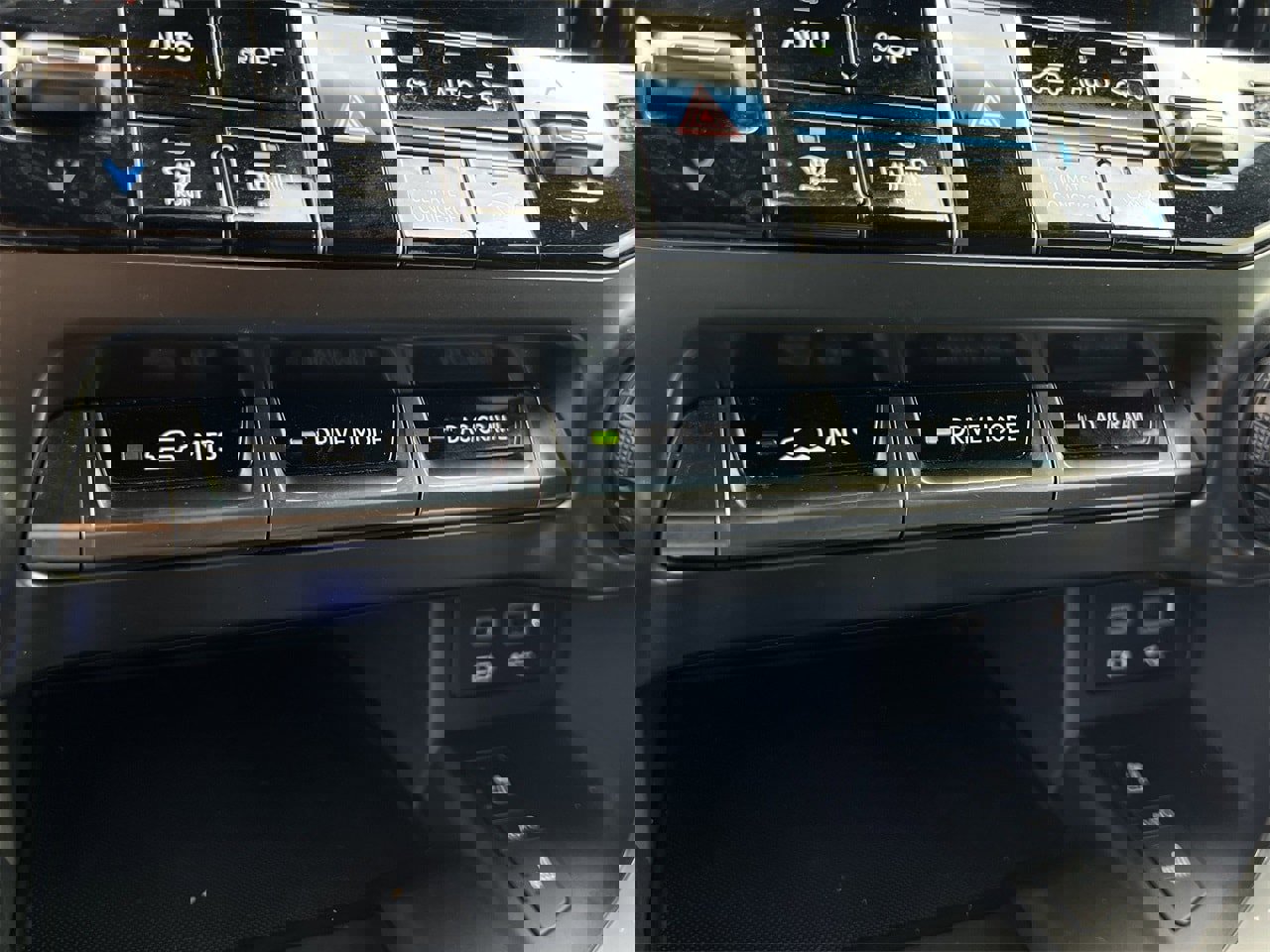 Used 2023 Lexus LX 600 F Sport image 22