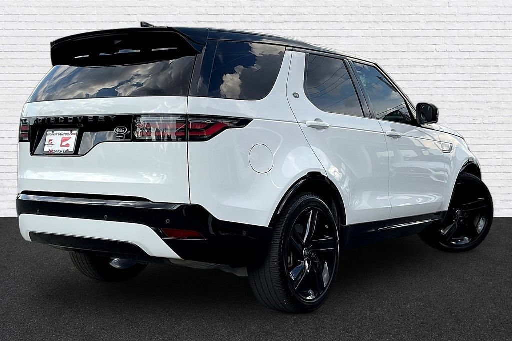 Used 2023 Land Rover Discovery HSE R-Dynamic AWD/4WD image 6
