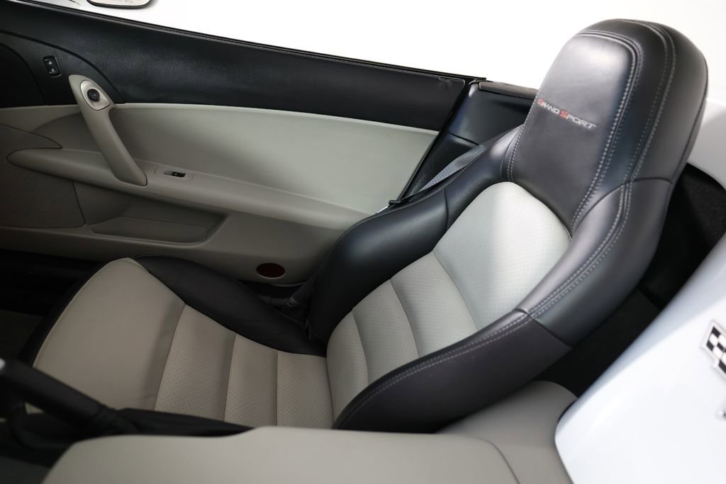 Used 2011 Chevrolet Corvette Grand Sport w/ Preferred Equipment Group RWD image 29