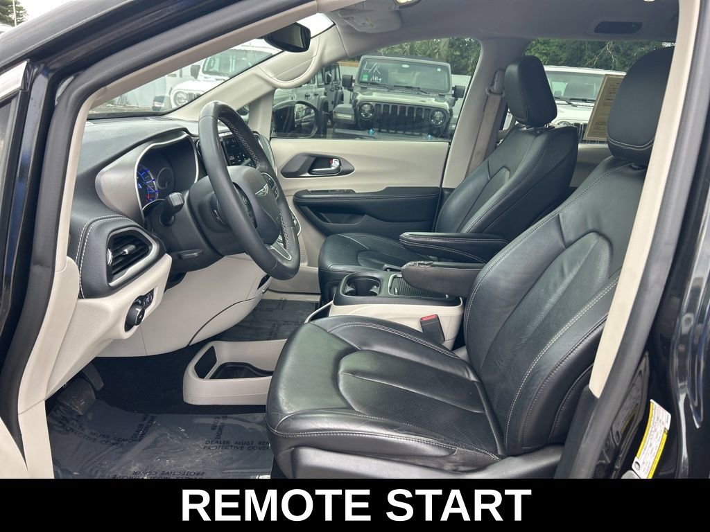 Used 2022 Chrysler Pacifica Touring-L FWD image 10
