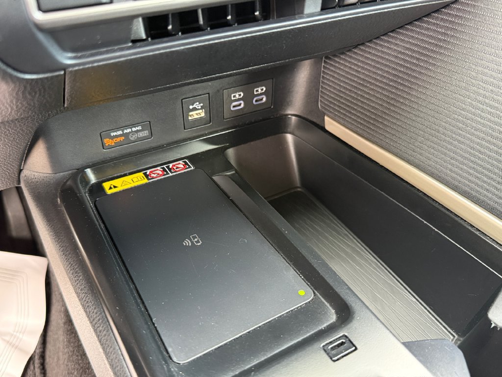 Used 2026 Toyota Camry SE FWD image 44