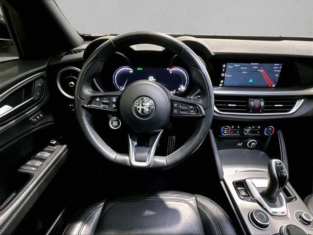 Used 2024 Alfa Romeo Stelvio Ti AWD/4WD image 7
