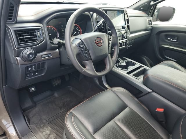 Used 2023 Nissan Titan PRO-4X w/ Pro-4x Convenience Package AWD/4WD image 6