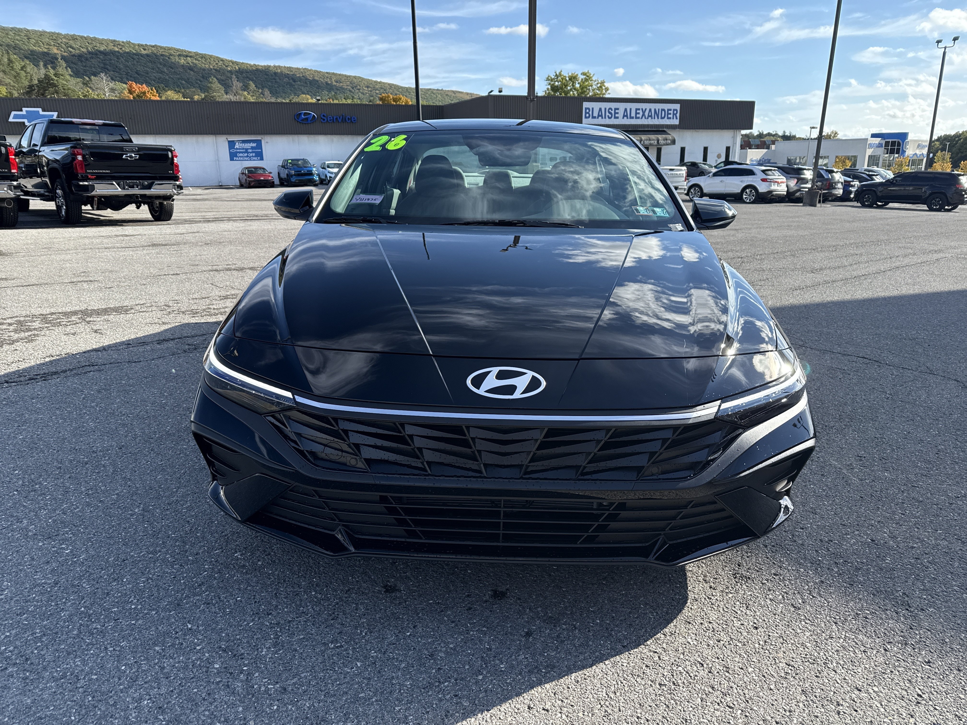 New 2026 Hyundai Elantra Hybrid FWD image 9