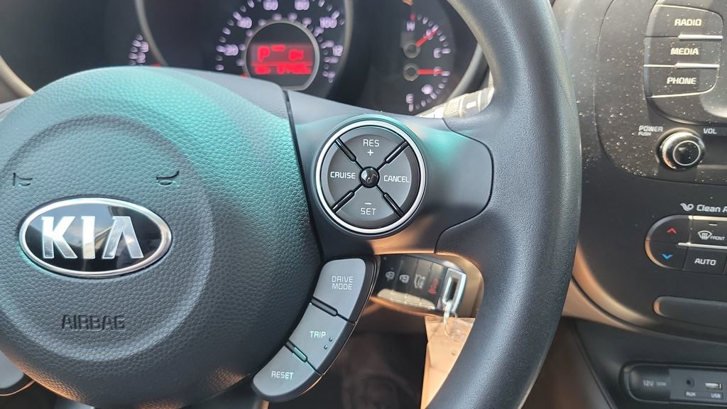 Used 2017 Kia Soul + FWD image 22