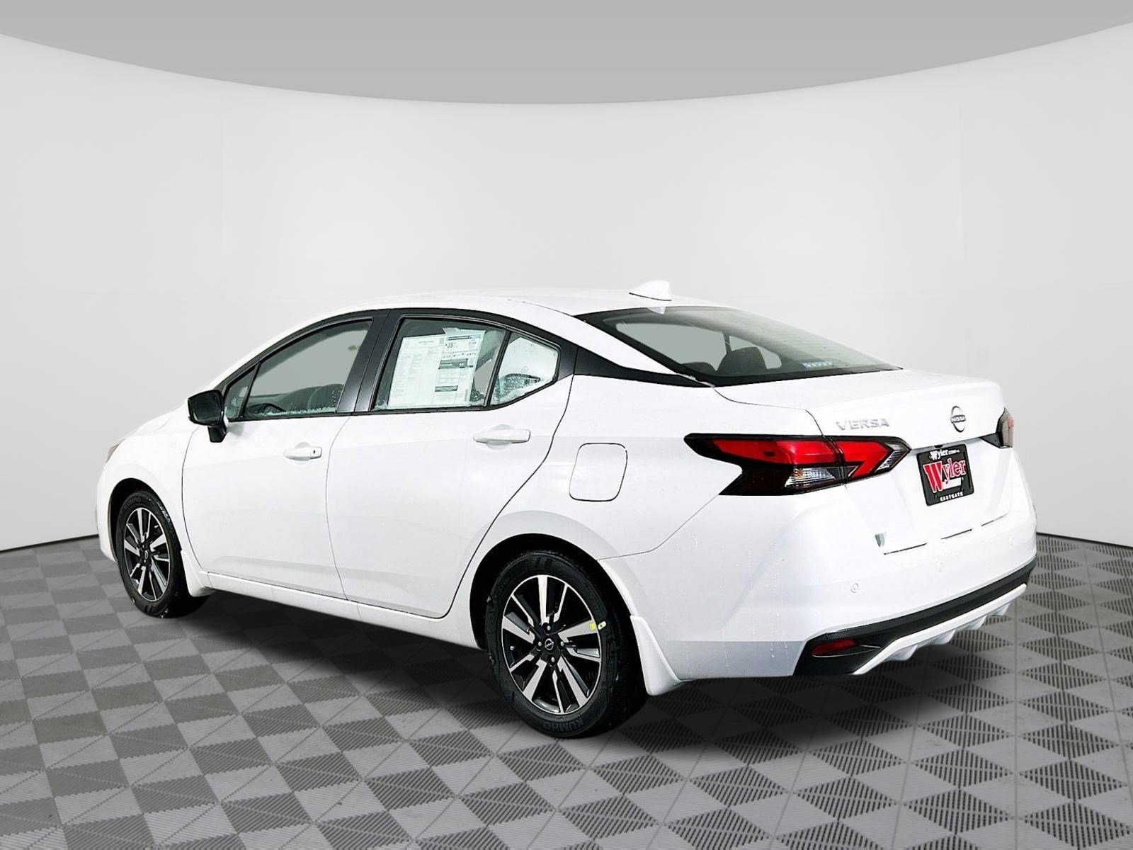New 2025 Nissan Versa SV w/ Trunk Package FWD image 28