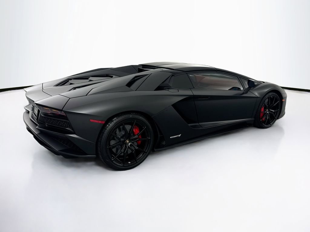 Used 2018 Lamborghini Aventador S AWD/4WD image 34