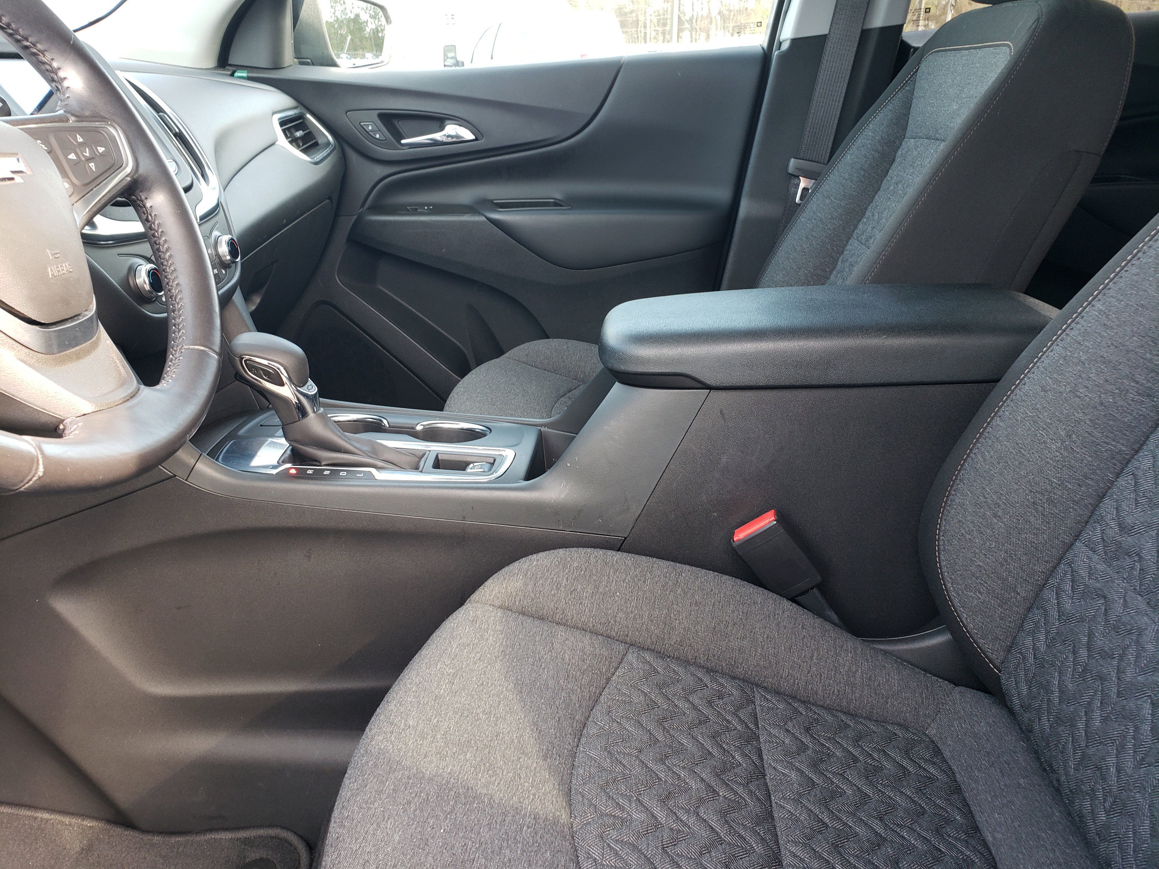 Used 2022 Chevrolet Equinox LT w/ Driver Convenience Package image 27