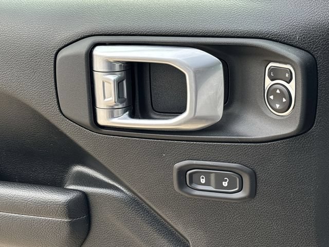 Used 2024 Jeep Gladiator Sport AWD/4WD image 19