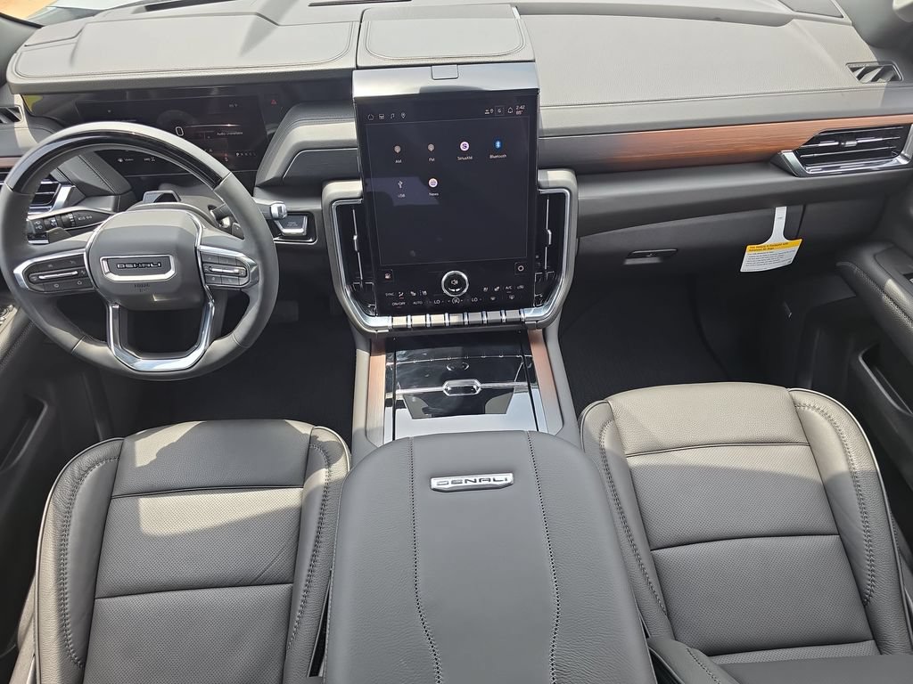 New 2026 GMC Yukon Denali w/ Denali Reserve Package AWD/4WD image 9