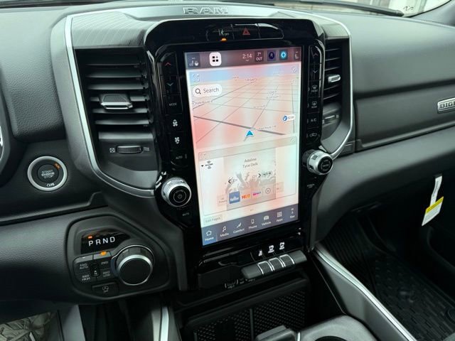 New 2026 RAM 1500 4x4 Crew Cab image 32
