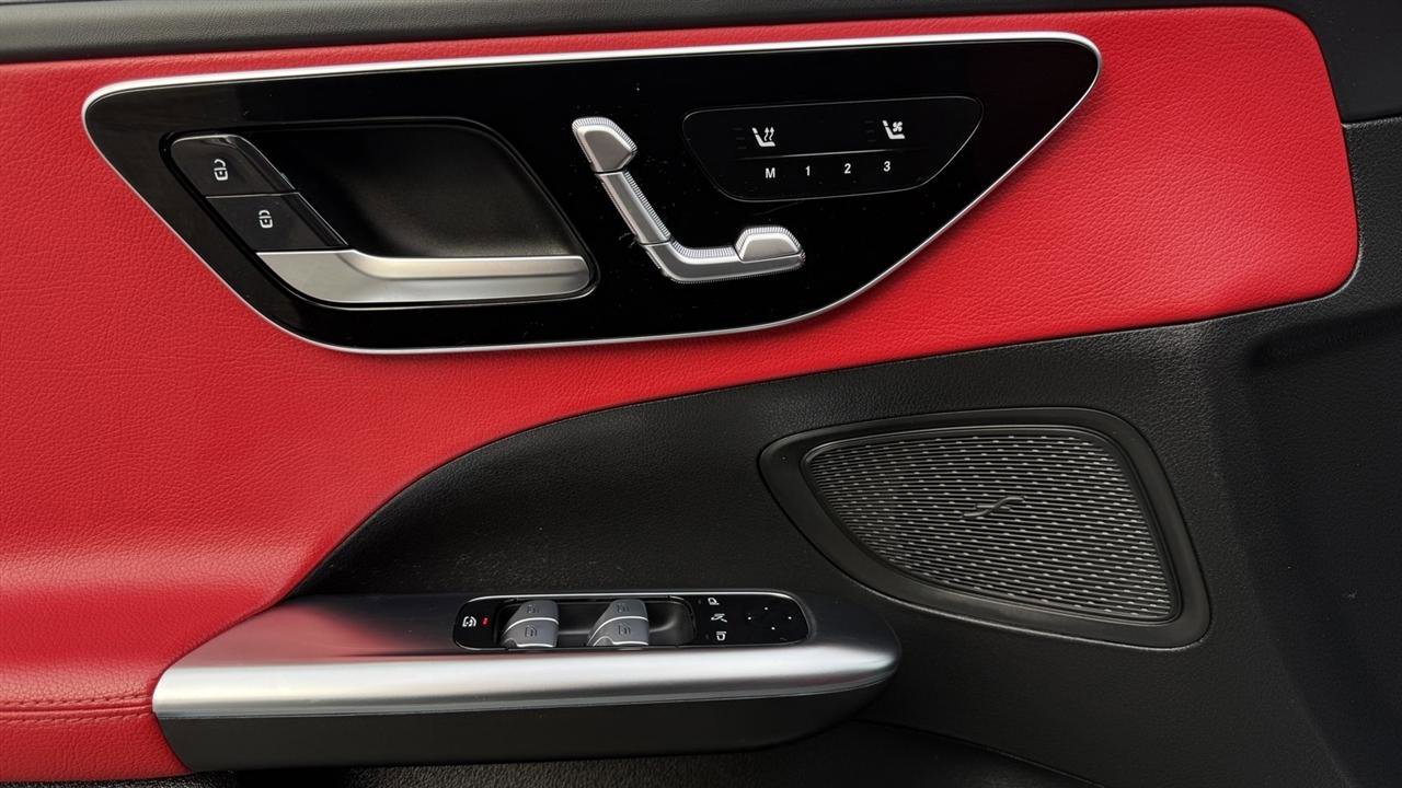 Used 2023 Mercedes-Benz C 300 4MATIC Sedan image 27