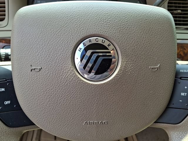 Used 2005 Mercury Grand Marquis GS RWD image 18