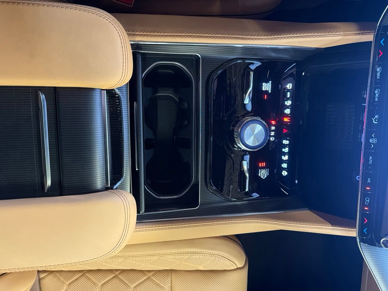 New 2026 Jeep Grand Wagoneer Summit AWD/4WD image 13