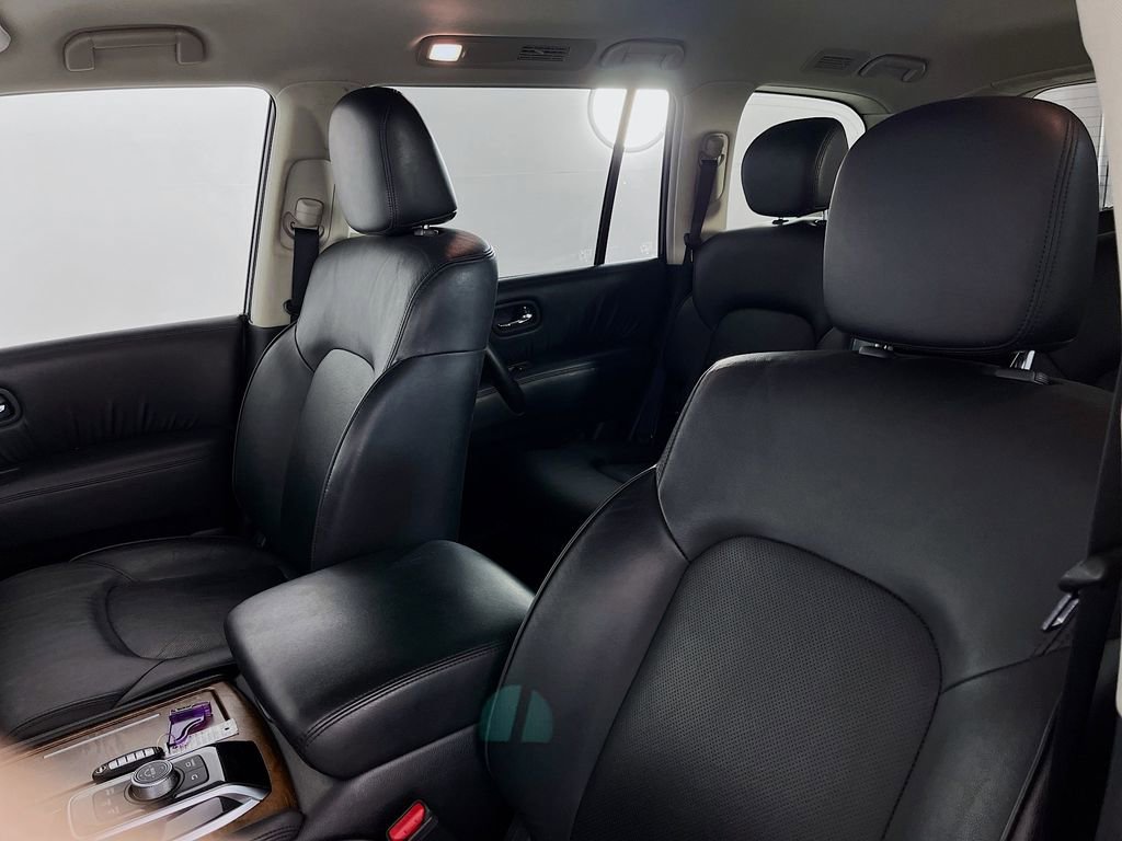 Used 2024 Nissan Armada SL w/ Captain's Chairs Package image 31