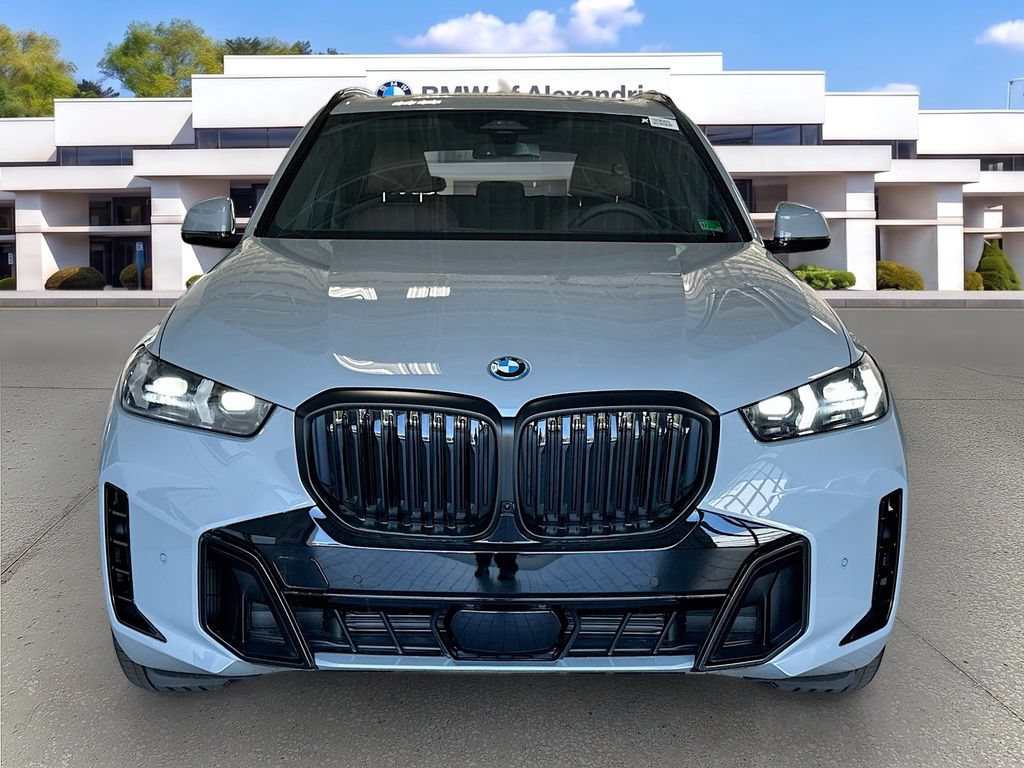 Used 2026 BMW X5 xDrive50e w/ M Sport Package AWD/4WD image 2