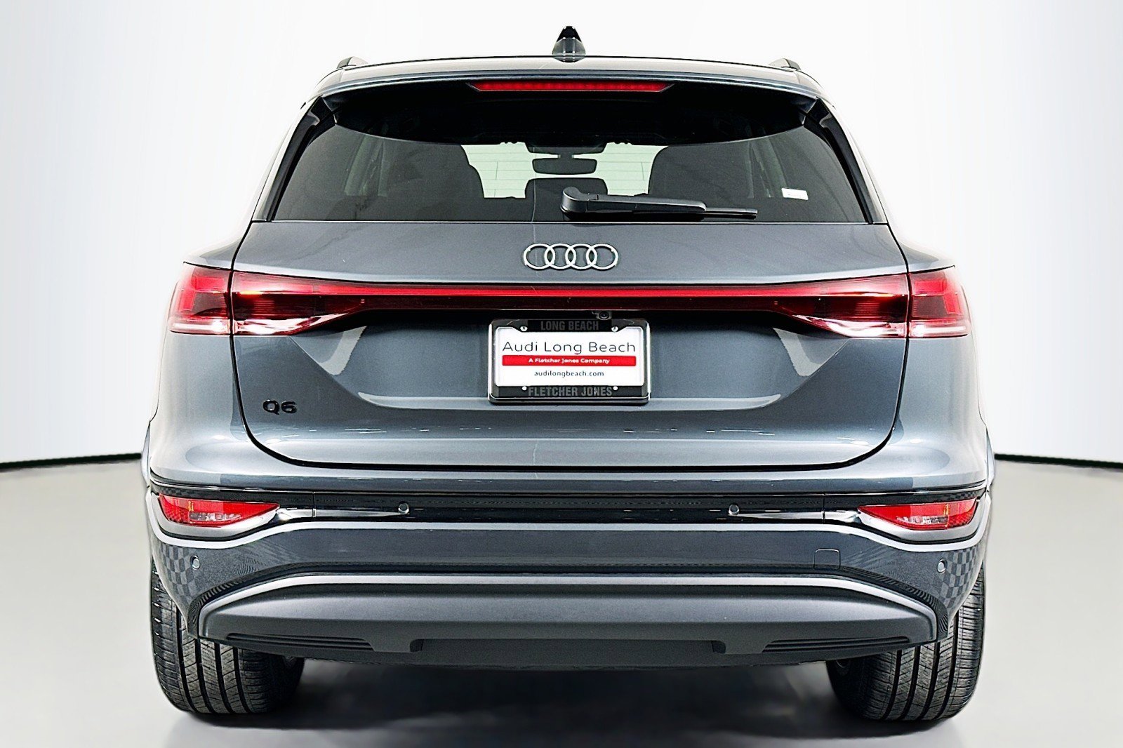 Used 2025 Audi Q6 e-tron Premium Plus w/ Premium Plus image 3