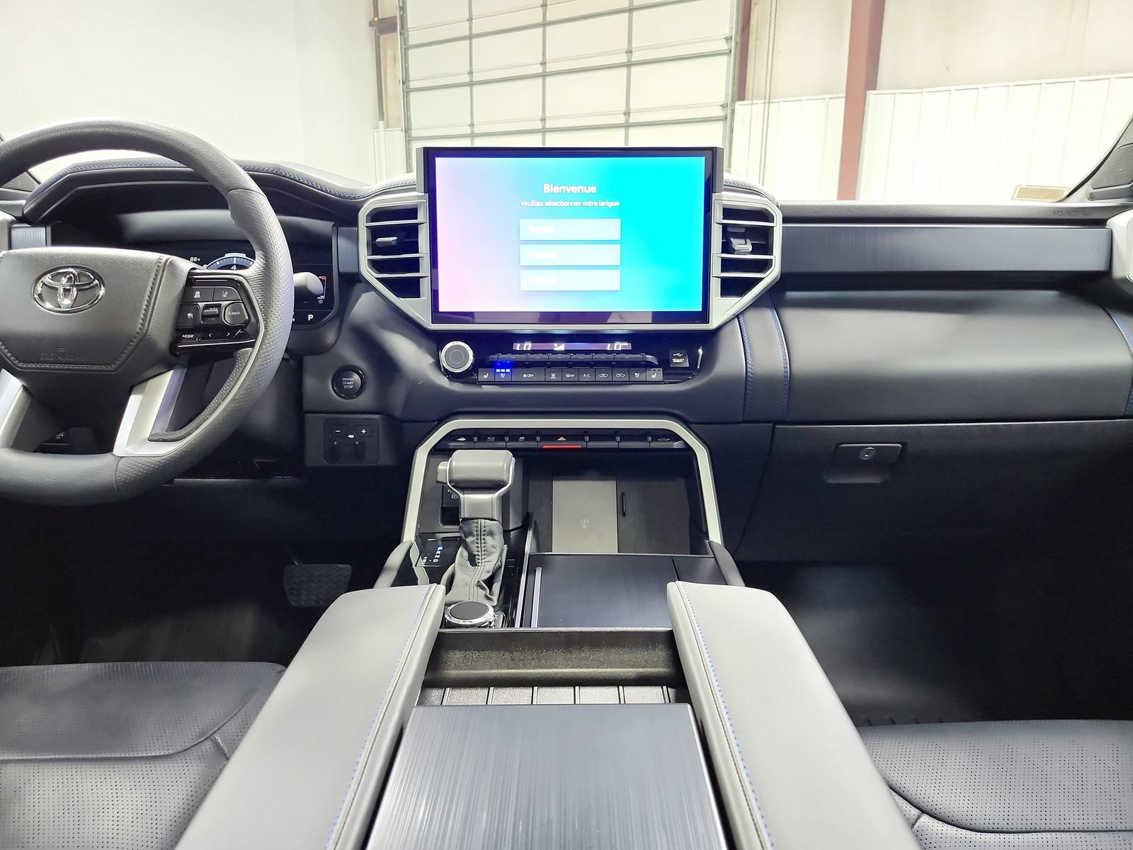 Used 2025 Toyota Tundra Platinum AWD/4WD image 26