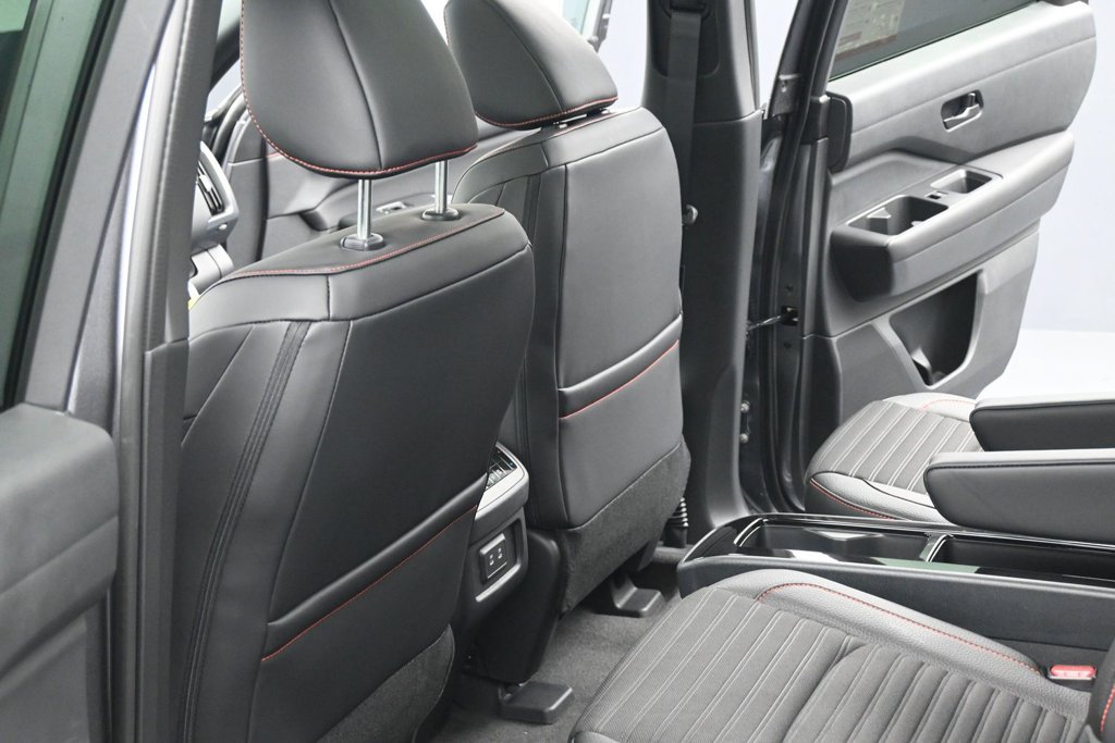 New 2026 Nissan Pathfinder Rock Creek w/ Rock Creek Premium Package AWD/4WD image 18