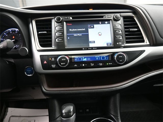 Used 2019 Toyota Highlander XLE image 10