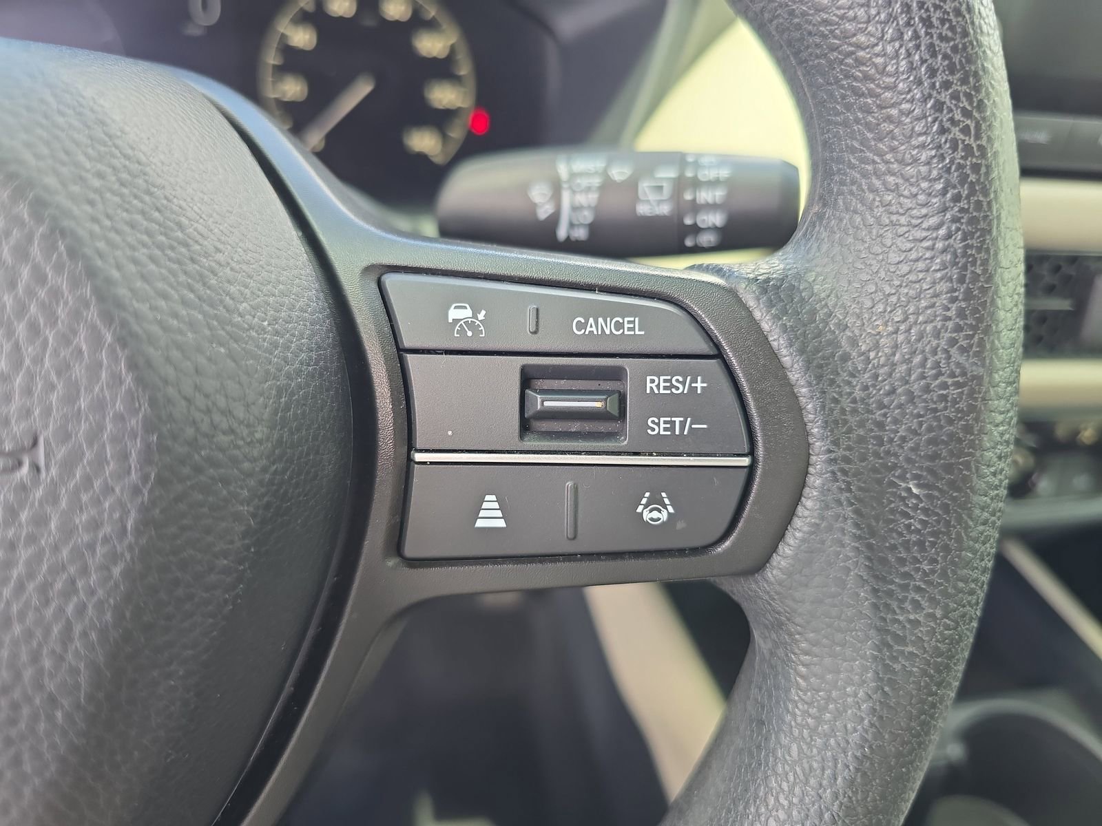 Certified 2025 Honda HR-V LX image 21