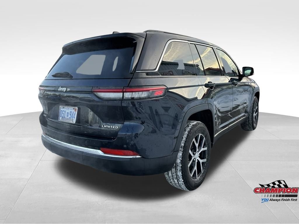 Used 2024 Jeep Grand Cherokee Limited image 4