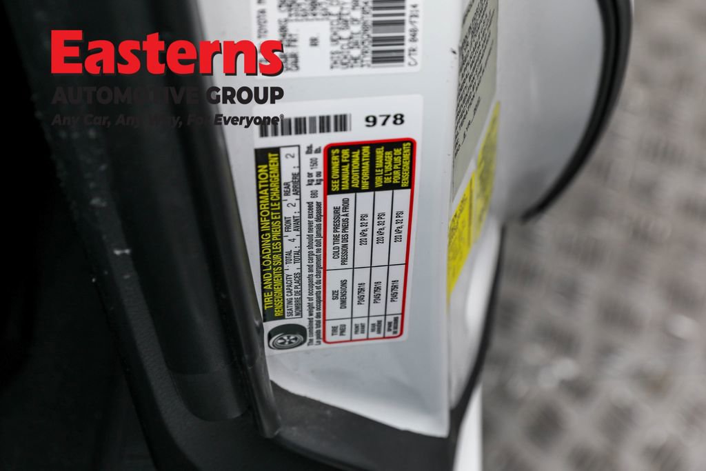 Used 2022 Toyota Tacoma SR w/ SR Convenience Package image 33